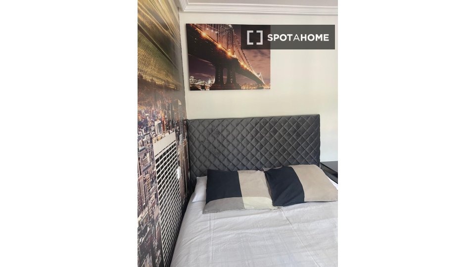 Double room Madrid, 3 beds — photo 29