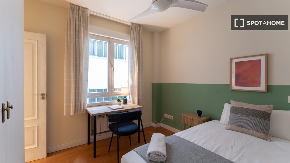 Double room Madrid, 6 beds — photo 17