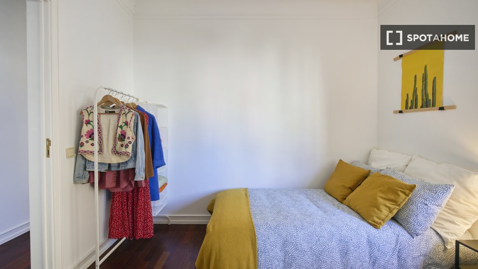 Double room Lisbon, 5 beds — photo 2