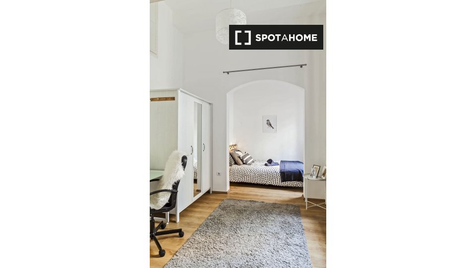 Double room Budapest, 5 beds, 140m² — photo 1