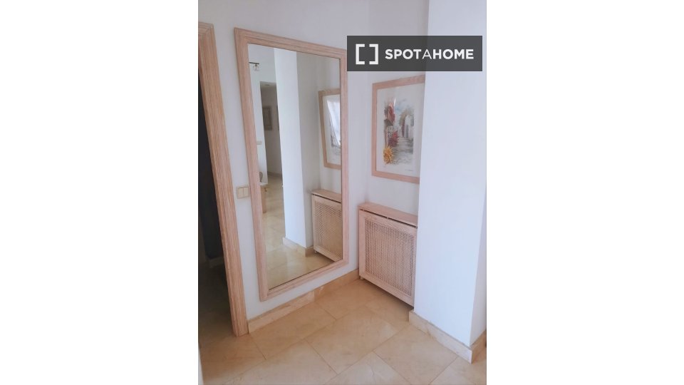 Apartamento de 2 habitaciones en alquiler en Costillares, Madrid.