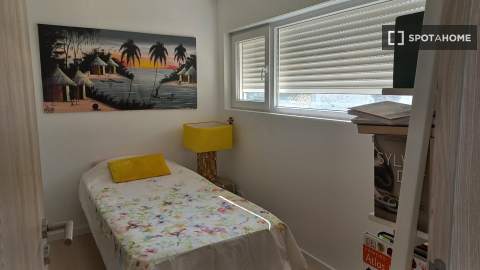 Double room Lisbon, 5 beds — photo 13