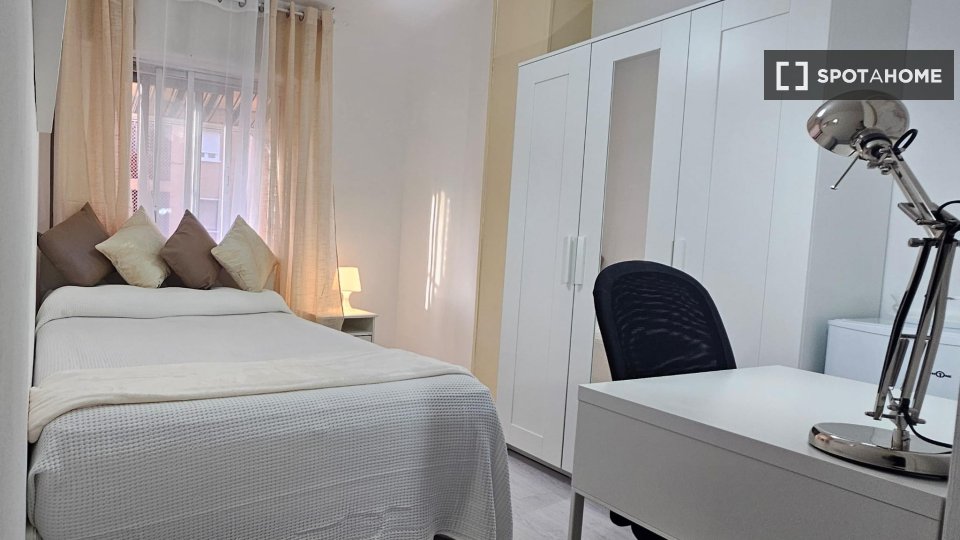 Double room Alcala_De_Henares, 5 beds, 120m² — photo 10
