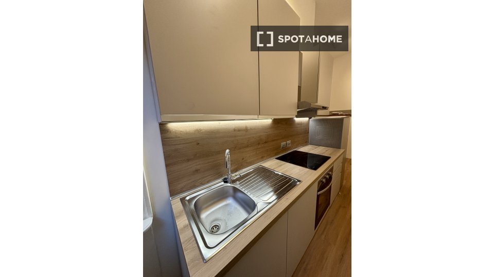 Apartment Milan, 1 bed, 47m² — photo 24