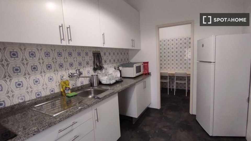 Double room Porto, 4 beds, 100m² — photo 13
