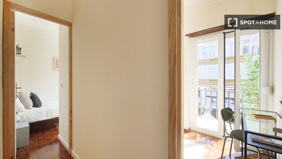 Double room Lisbon, 10 beds — photo 11