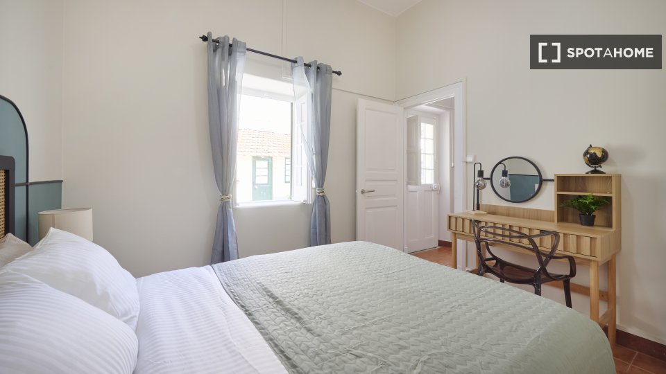 Apartment Lisbon, 1 bed — photo 14