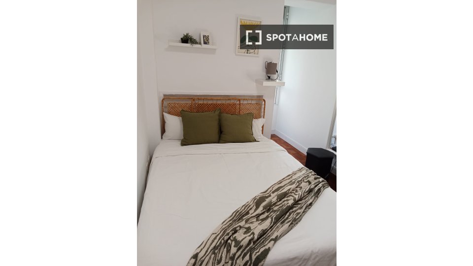 Double room Madrid, 5 beds — photo 9