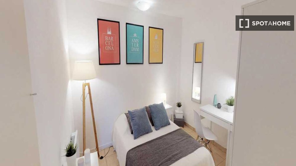 Double room Lille, 4 beds, 70m² — photo 6