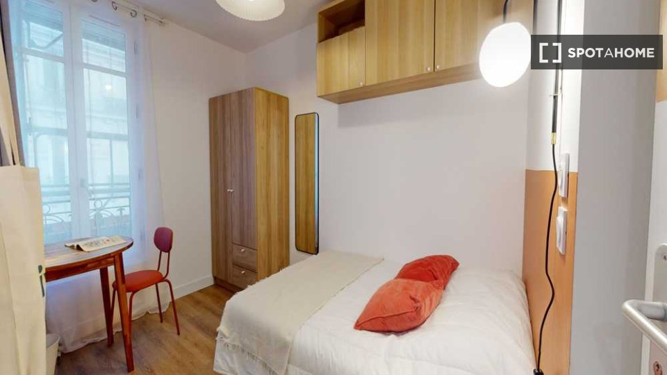 Double room Paris, 9 beds, 140m² — photo 15