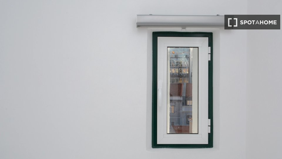 Double room Lisbon, 6 beds — photo 13