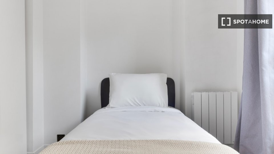 Apartment Paris, 2 beds, 56m² — photo 16