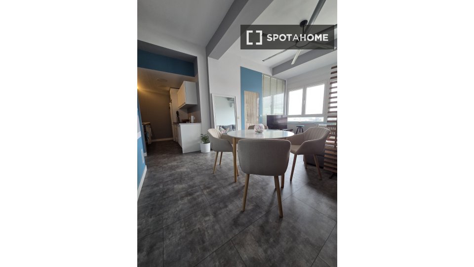 Double room Madrid, 2 beds, 75m² — photo 2