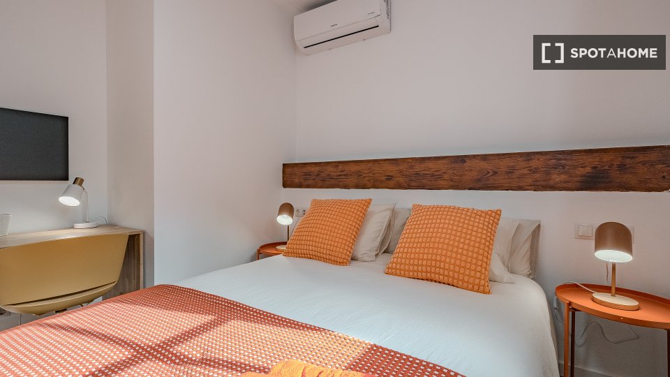 Double room Barcelona, 6 beds, 227m² — photo 56