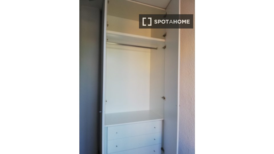Double room Valencia, 4 beds, 150m² — photo 1