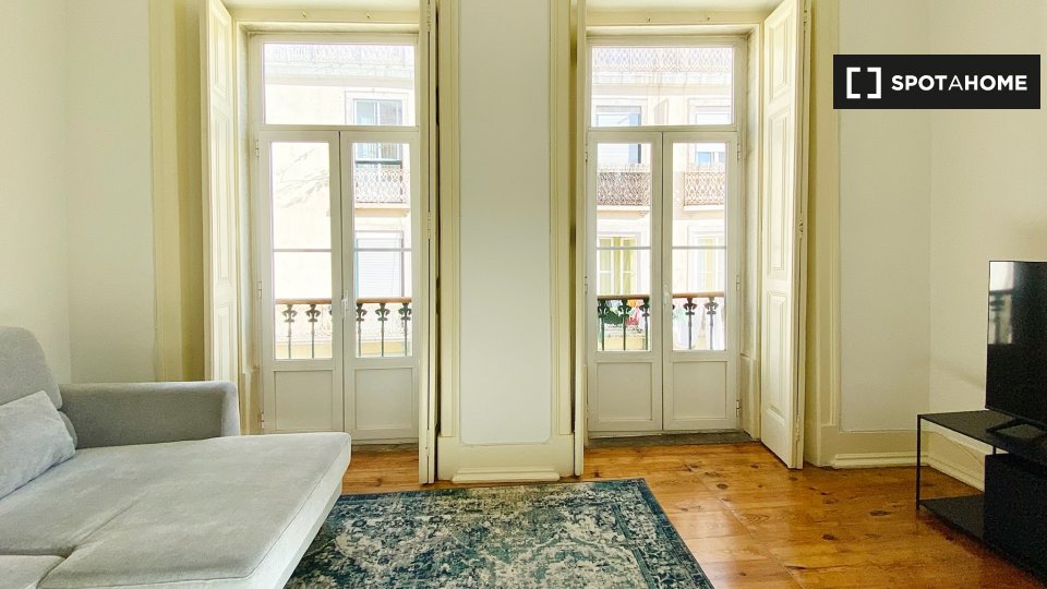 Apartment Lisbon, 2 beds, 75m² — photo 6