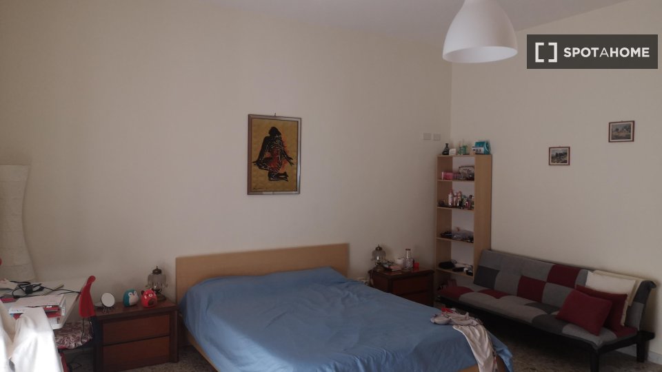 Double room Naples, 3 beds — photo 16