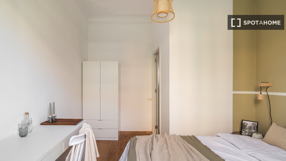 Double room Barcelona, 6 beds — photo 13