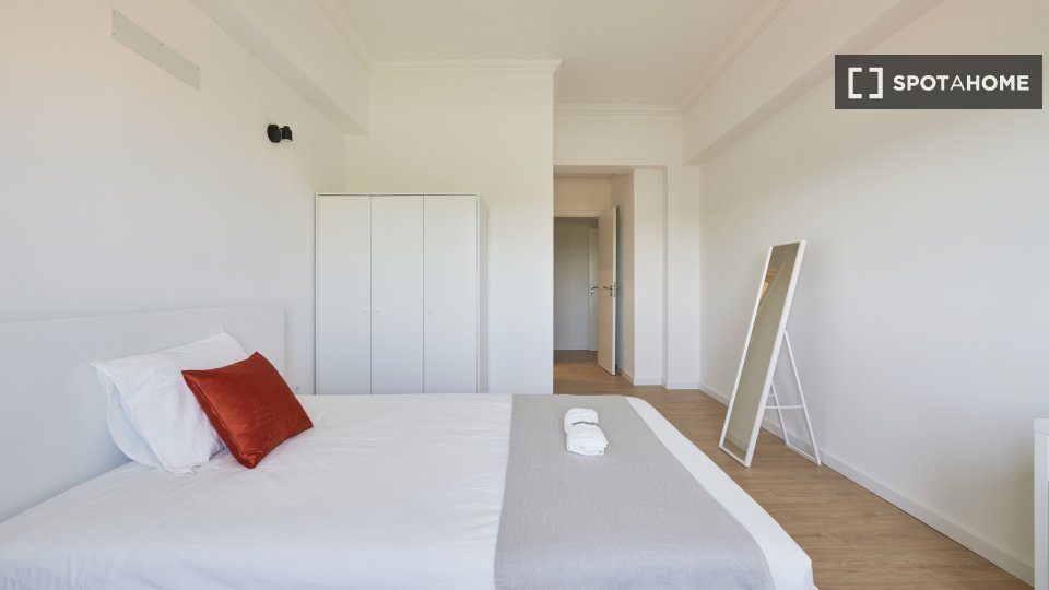 Double room Lisbon, 7 beds — photo 16