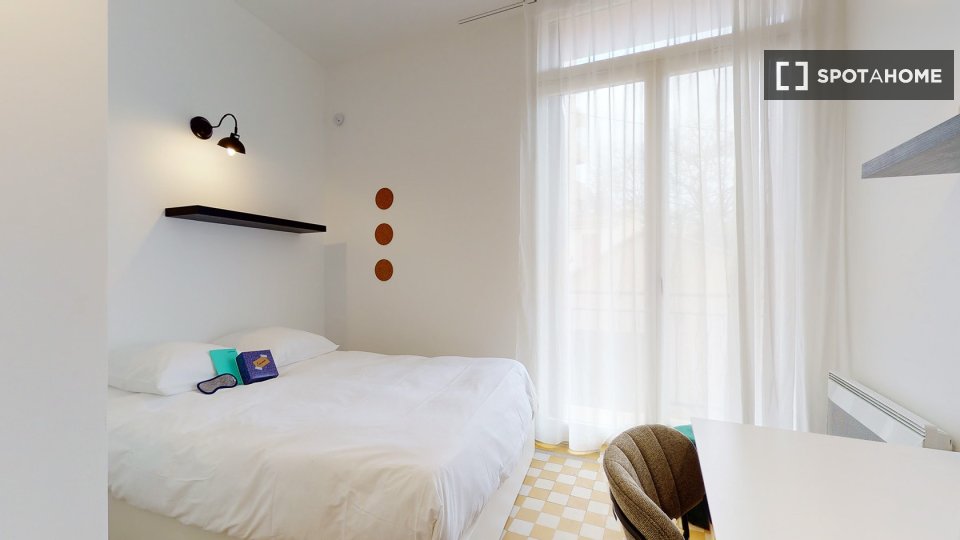 Habitación 36 huéspedes, con aire acondicionado