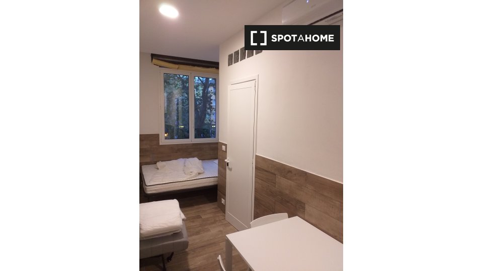 Apartment Bologna, 1 bed — photo 9
