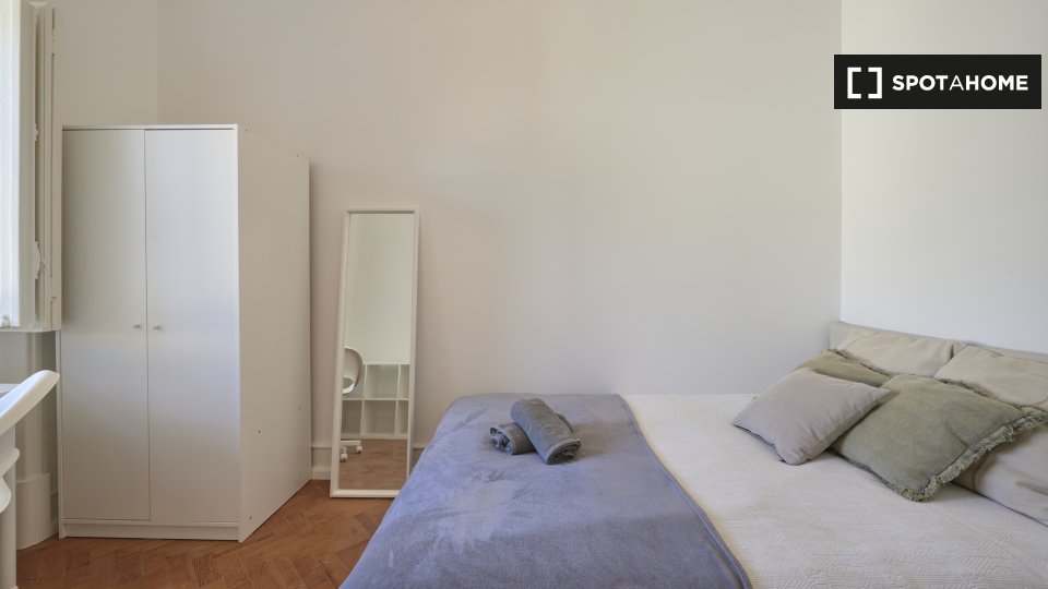 Double room Lisbon, 12 beds — photo 16
