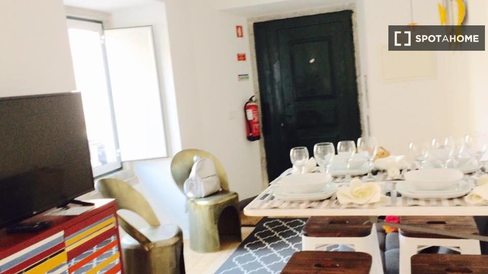 Apartment Lisbon, 2 beds — photo 8