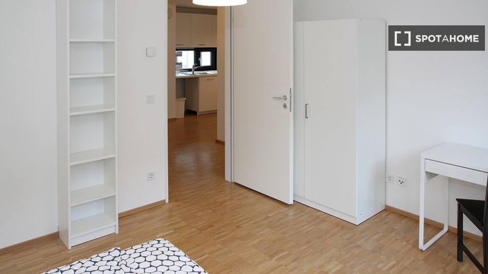 Double room Hamburg, 4 beds, 103m² — photo 10