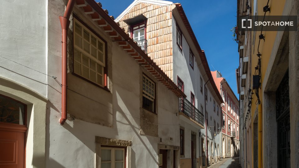 Apartment Coimbra, 2 beds, 75m² — photo 18