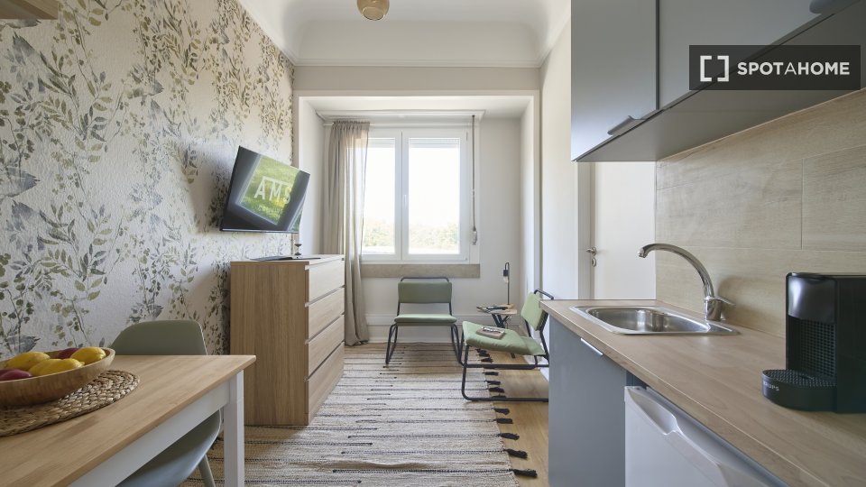 Apartment mono Lisbon — photo 13