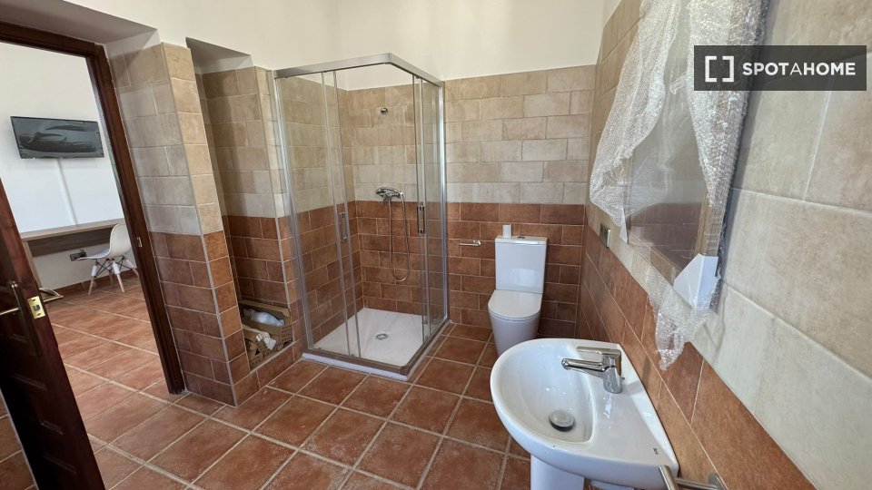 Double room Alicante, 10 beds, 650m² — photo 9