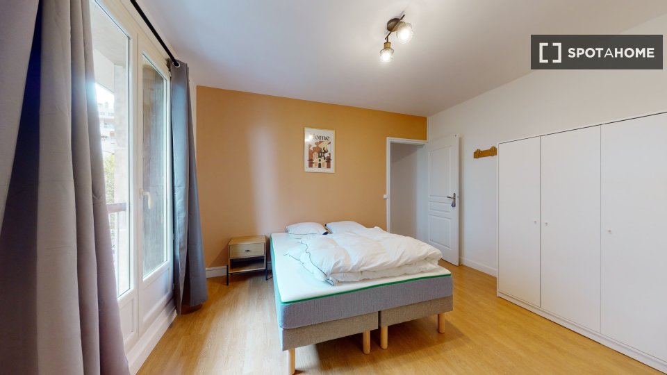 Double room Marseille, 15 beds — photo 2
