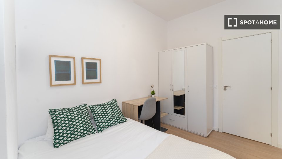 Double room Madrid, 10 beds — photo 35