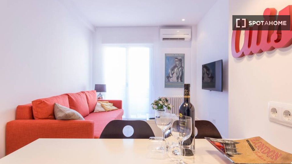 Apartment Madrid, 2 beds — photo 19
