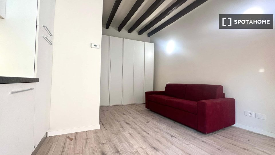Apartment mono Milan, 28m² — photo 2