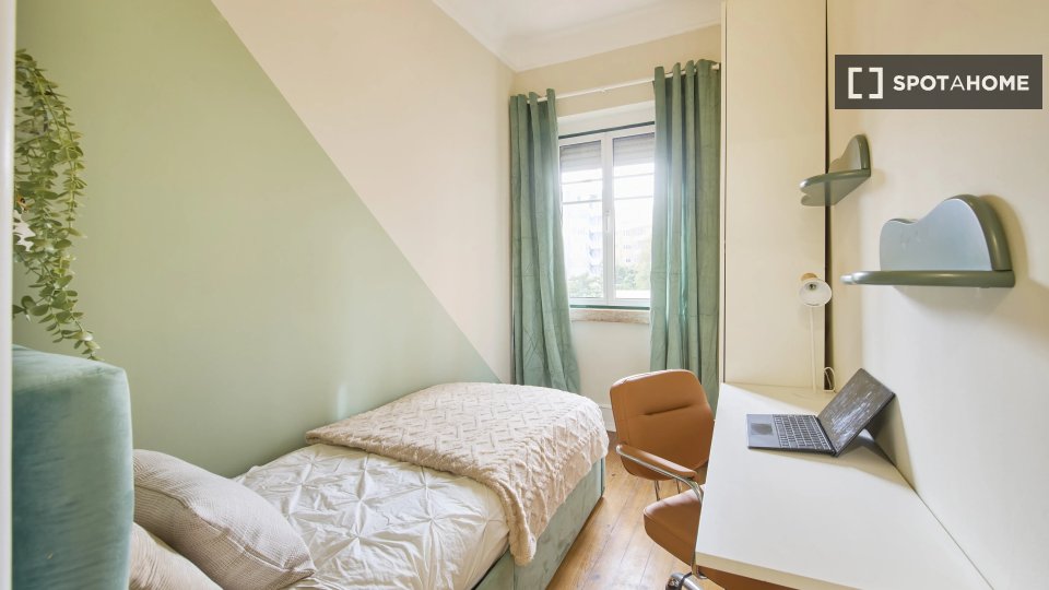 Double room Lisbon, 6 beds — photo 6
