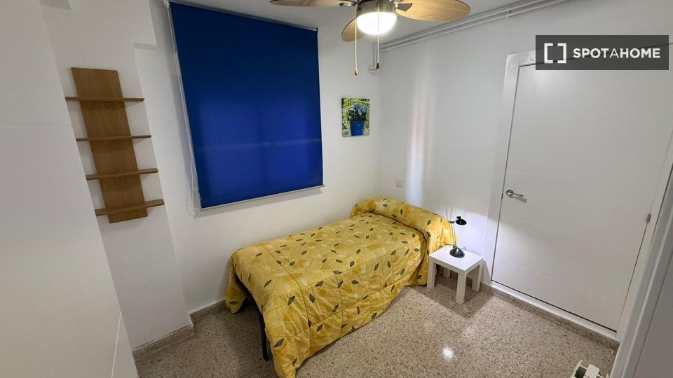 Apartment Alicante, 3 beds, 90m² — photo 8
