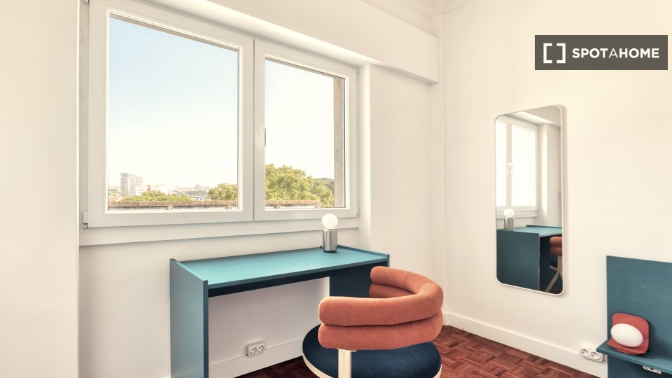 Double room Lisbon, 5 beds — photo 5