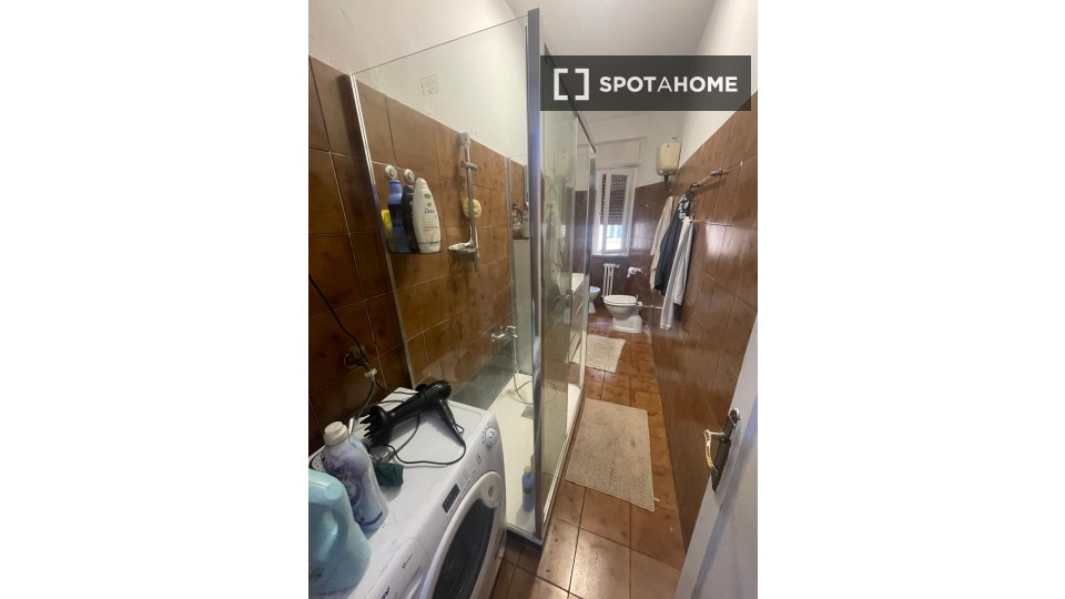Double room Rome, 1 bed, 90m² — photo 6