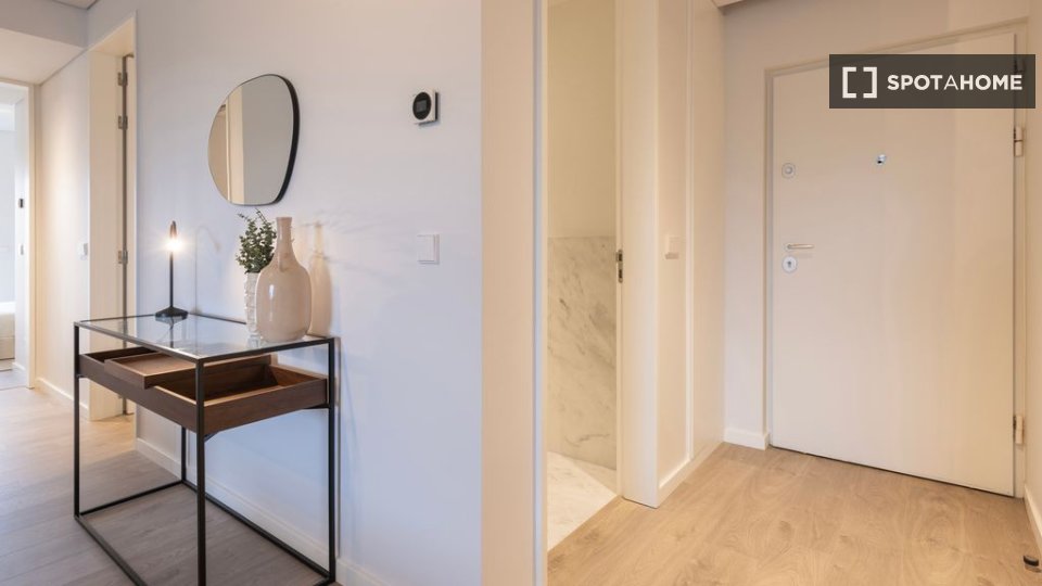 Apartment Lisbon, 3 beds — photo 14