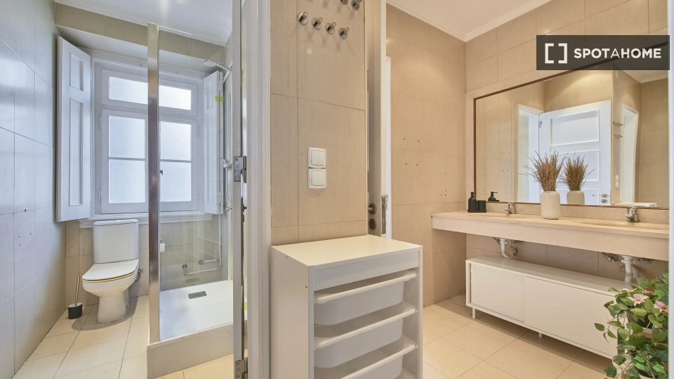 Double room Lisbon, 8 beds — photo 15