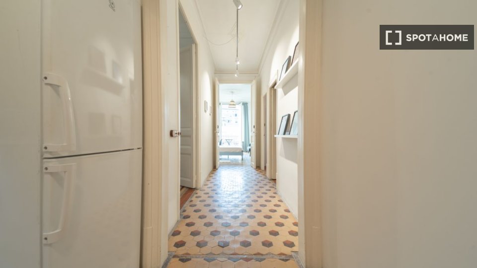 Double room Barcelona, 8 beds, 210m² — photo 19