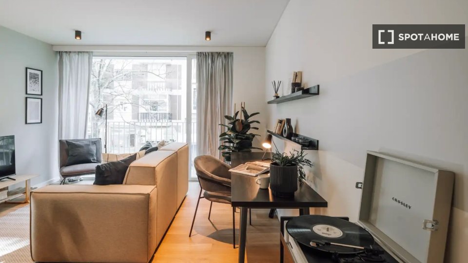 Apartment Lisbon, 1 bed — photo 19