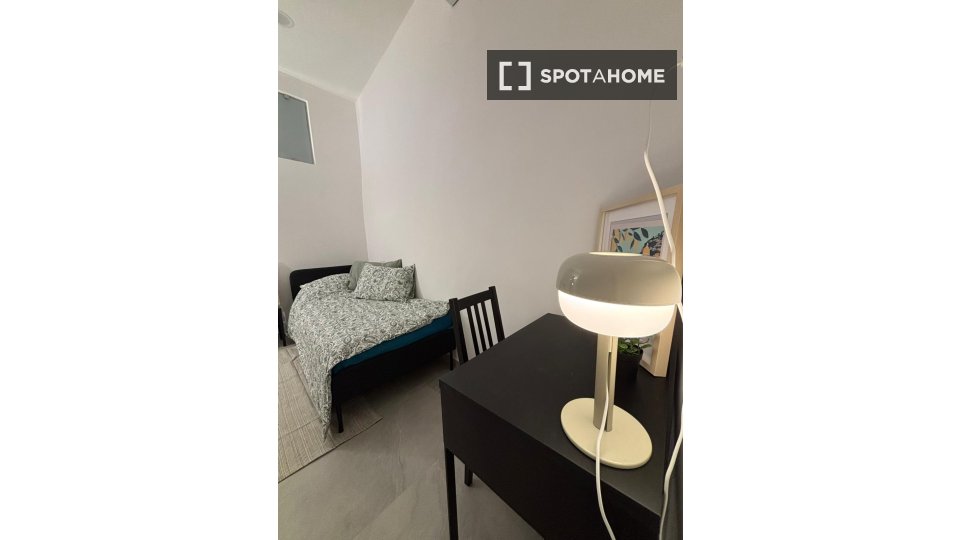 Double room Naples, 4 beds — photo 11