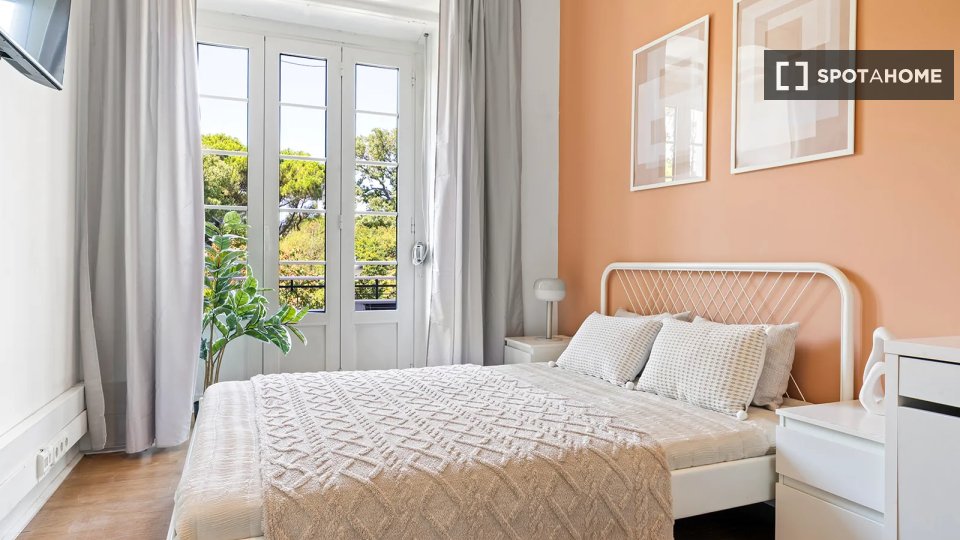 Double room Lisbon, 11 beds — photo 10