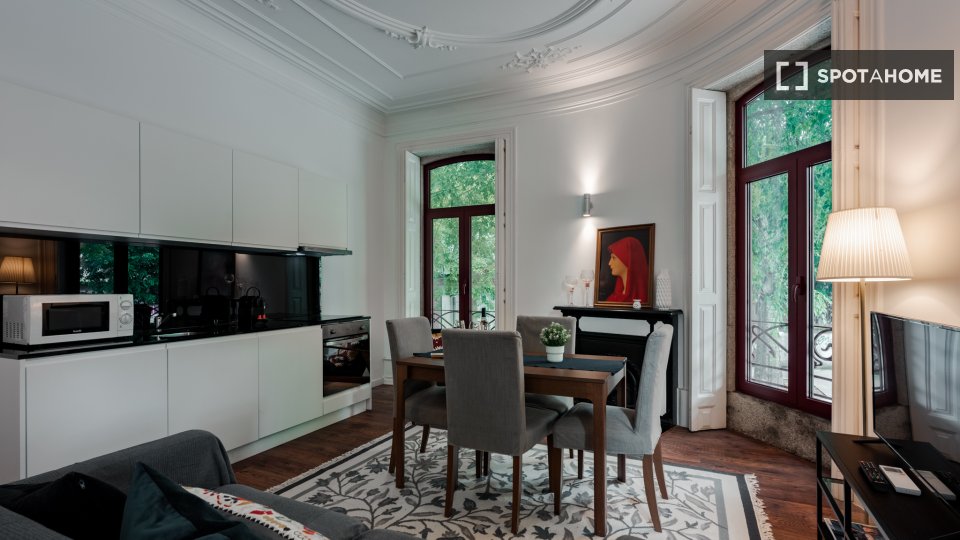 Apartment Porto, 4 beds, 105m² — photo 18