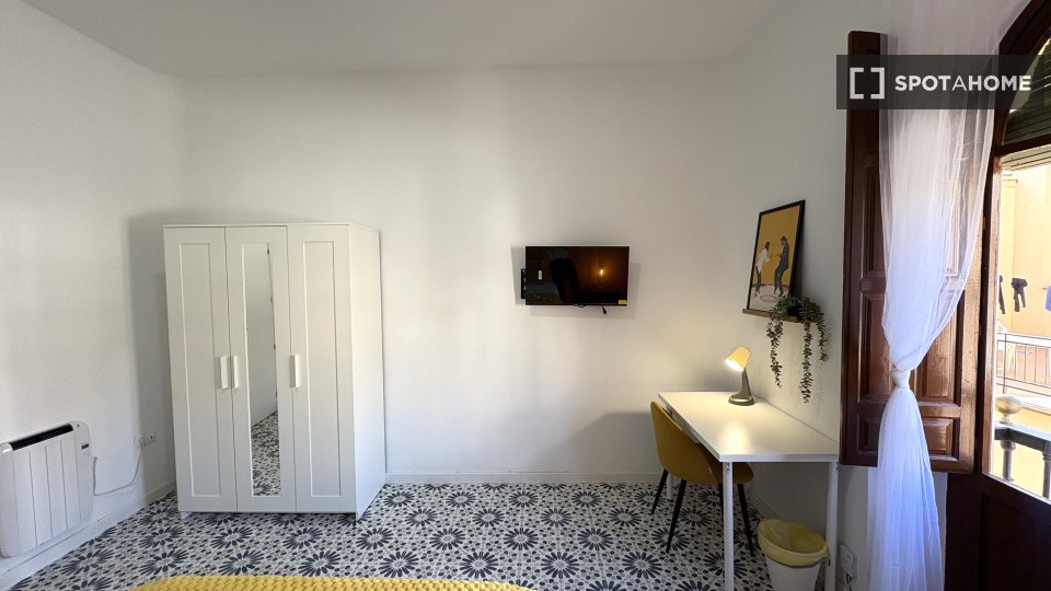 Double room Granada, 6 beds — photo 5