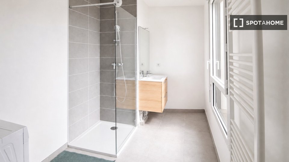 Double room Lyon, 5 beds — photo 42