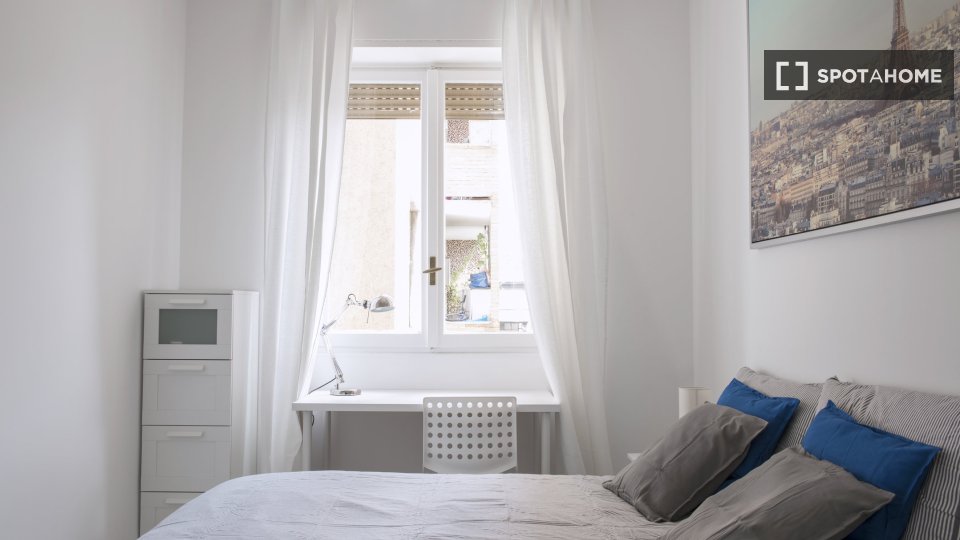 Double room Milan, 3 beds, 70m² — photo 3