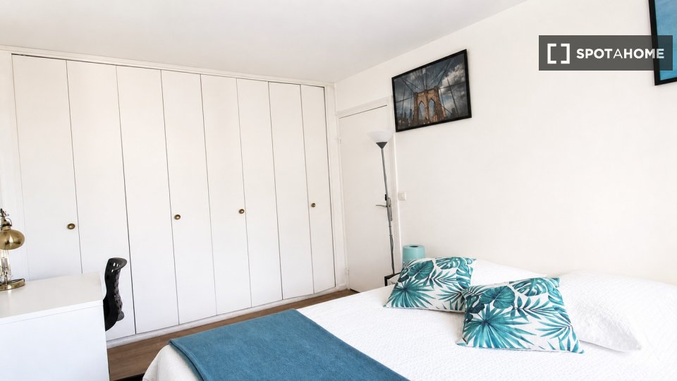Chambre double Paris, 4 chambres — photo 27